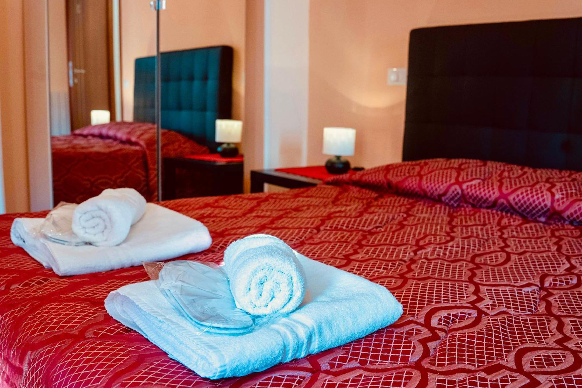 Acomodação com café da manhã  MICLAD Colosseum Guest House 3*